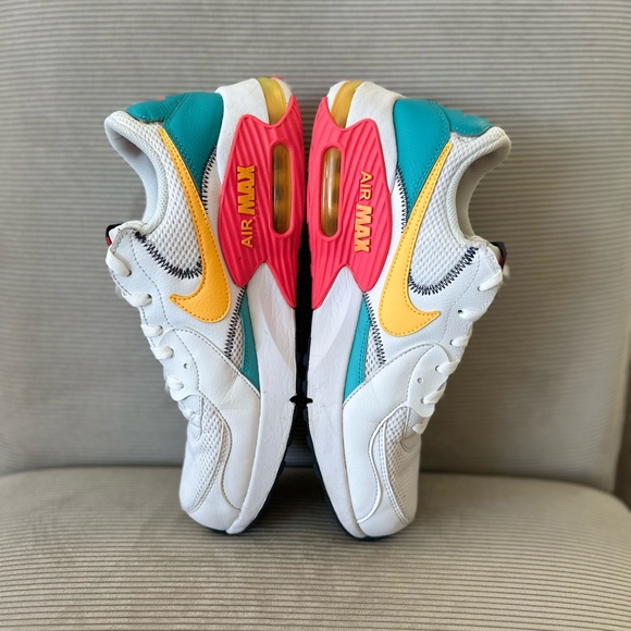 Nike Air Max Excee in the "White Dusty Cactus" (men’s 10/women’s 11.5) - Picture 5 of 10